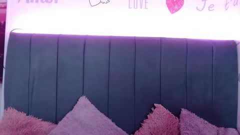 Snapshot of kittybrookex chatting on 09.08.25 Valery online show from 09.08.25