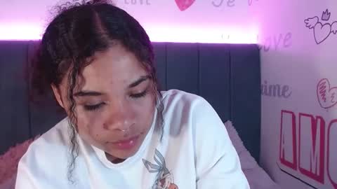 Snapshot of kittybrookex chatting on 09.11.25 Valery online show from 09.11.25