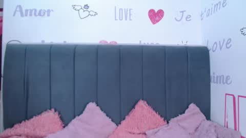 Snapshot of kittybrookex chatting on 11.17.25 Valery online show from 11.17.25