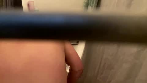 Snapshot of kittycat929709 chatting on 12.22.24 Drip maker online show from 12.22.24