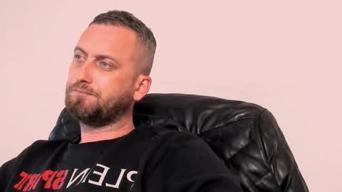 Snapshot of kittydom6969 chatting on 09.19.25 Your Owner online show from 09.19.25