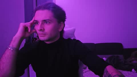 Snapshot of kittyeliz chatting on 11.27.25 Eliz online show from 11.27.25