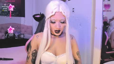 Kitty Goth  online show from 05.11.26