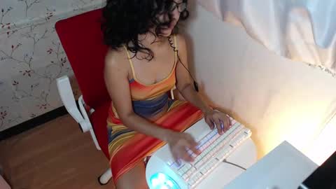 Snapshot of kittykatss chatting on 01.24.25 Viktoria online show from 01.24.25