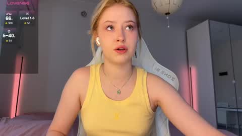 Monika online show from 05.15.26