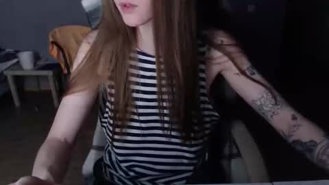 Snapshot of kittylovemoon chatting on 04.26.26 KittyloveMoon online show from 04.26.26