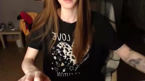 Snapshot of kittylovemoon chatting on 04.30.26 KittyloveMoon online show from 04.30.26