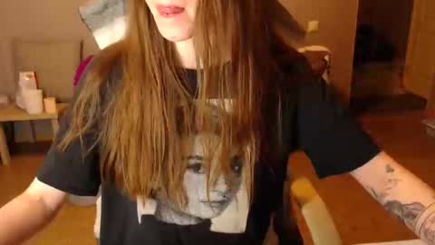 Snapshot of kittylovemoon chatting on 05.15.26 KittyloveMoon online show from 05.15.26