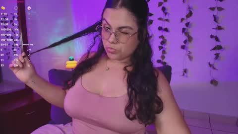 L          FOLLOW ME ON IG kittylu    online show from 09.30.25