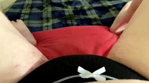 Snapshot of kittyneedsherdaddy chatting on 11.20.25 kittyneedsherdaddy online show from 11.20.25