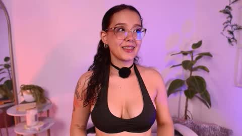 Sophie online show from 11.23.25