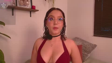 Snapshot of kittysophie_ chatting on 04.26.26 Sophie online show from 04.26.26