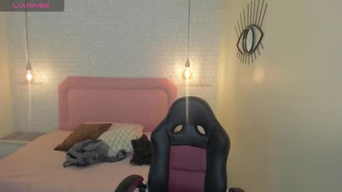  K I T T  Y  online show from 03.24.26