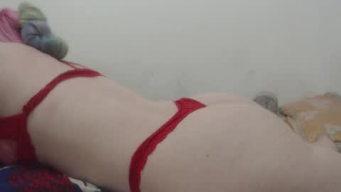 Snapshot of kittywhiteass chatting on 12.13.24 kittywhiteass online show from 12.13.24