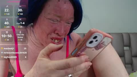 Snapshot of kittywhiteass chatting on 10.16.25 kittywhiteass online show from 10.16.25