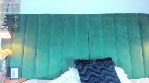 K I T T Y Y  online show from 09.20.25