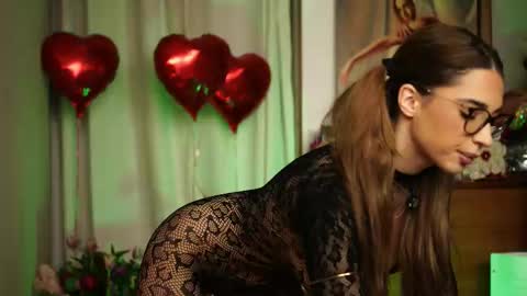 Snapshot of kity_sweet chatting on 02.20.26 Erika online show from 02.20.26