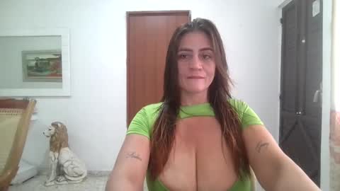 Snapshot of kitybigboobsx chatting on 01.26.25 kity boobsx online show from 01.26.25