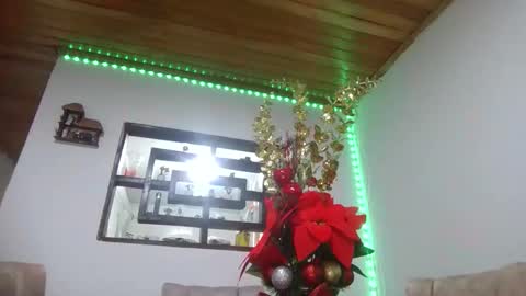 Snapshot of kitybigboobsx chatting on 11.15.25 kity boobsx online show from 11.15.25