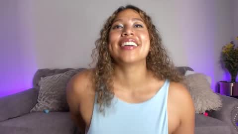 Snapshot of kiut_lili18 chatting on 09.12.25 Lili online show from 09.12.25