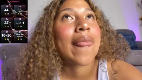 Snapshot of kiut_lili18 chatting on 10.01.25 Lili online show from 10.01.25