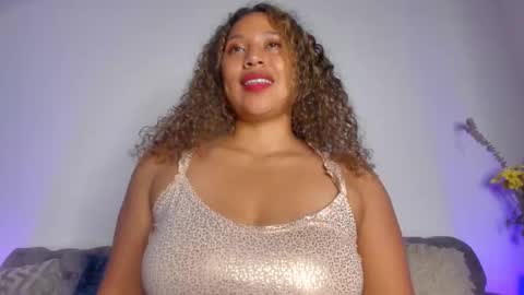 Snapshot of kiut_lili18 chatting on 10.14.25 Lili online show from 10.14.25