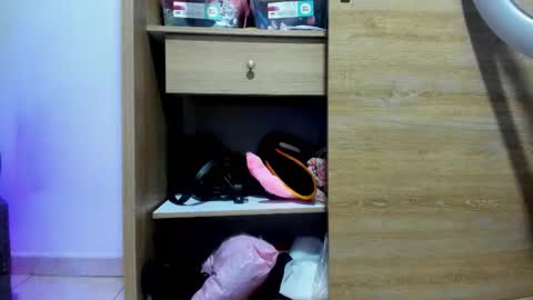 Snapshot of kiut_lili18 chatting on 11.09.25 Lili online show from 11.09.25