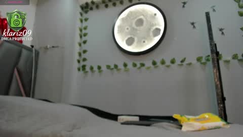 klariz09 online show from 04.19.26