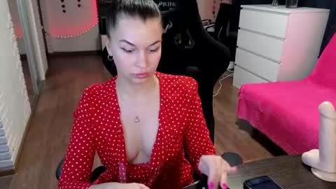 Alisa.         online show from 03.12.25