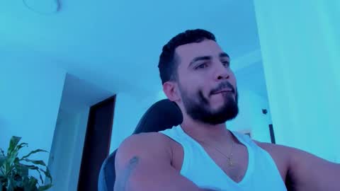 Snapshot of klinsmannwalton chatting on 11.02.25 klinsmannwalton online show from 11.02.25