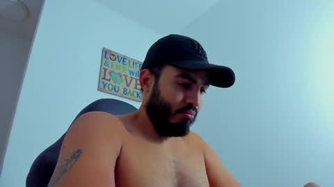 Snapshot of klinsmannwalton chatting on 11.25.25 klinsmannwalton online show from 11.25.25