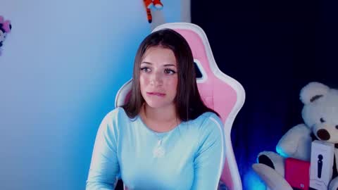 Snapshot of kloe_28 chatting on 09.11.25 Kloe online show from 09.11.25