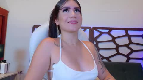 kloe_bella online show from 12.17.25