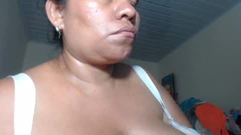 Snapshot of kloe_boobs chatting on 02.17.25 Kloe online show from 02.17.25