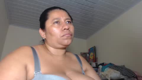 Snapshot of kloe_boobs chatting on 03.02.25 Kloe online show from 03.02.25