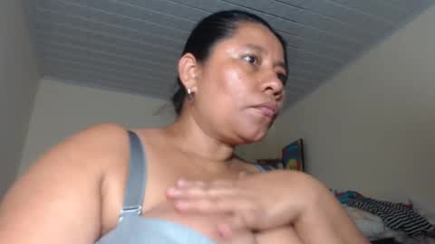 Snapshot of kloe_boobs chatting on 03.03.25 Kloe online show from 03.03.25