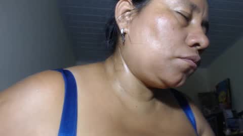 Snapshot of kloe_boobs chatting on 09.17.25 Kloe online show from 09.17.25