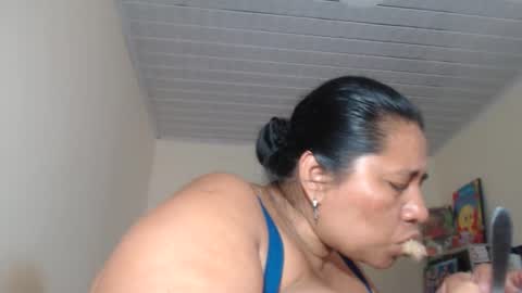 Snapshot of kloe_boobs chatting on 09.18.25 Kloe online show from 09.18.25