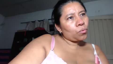 Snapshot of kloe_boobs chatting on 11.25.25 Kloe online show from 11.25.25