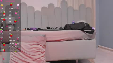 Kloe  Valkova online show from 03.08.25