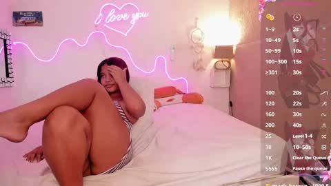 Snapshot of kloeandjhos chatting on 12.07.24 kloeandjhos online show from 12.07.24