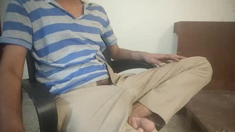 Snapshot of knightrider5566 chatting on 10.31.25 Harry online show from 10.31.25