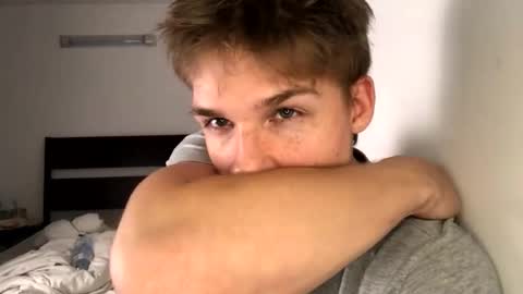 Snapshot of knotsiemens chatting on 09.30.25 Adam online show from 09.30.25