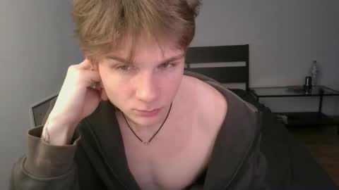 Snapshot of knotsiemens chatting on 11.21.25 Adam online show from 11.21.25