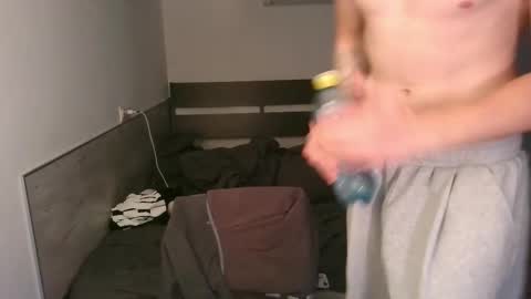 Snapshot of knotsiemens chatting on 11.28.25 Adam online show from 11.28.25