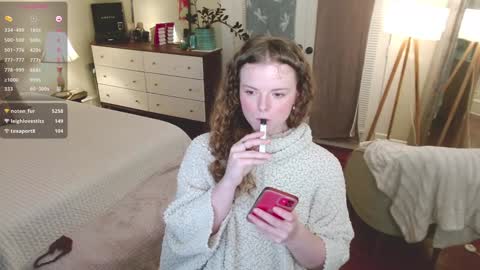 Snapshot of knowlita chatting on 12.10.24 knowlita online show from 12.10.24