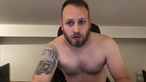 Snapshot of kobasic chatting on 01.22.25 hugo online show from 01.22.25