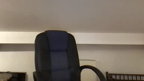 Snapshot of kobasic chatting on 02.01.25 hugo online show from 02.01.25