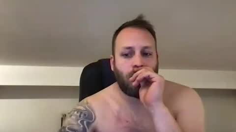 Snapshot of kobasic chatting on 02.06.25 hugo online show from 02.06.25