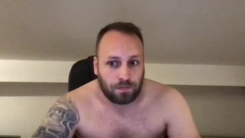 Snapshot of kobasic chatting on 09.24.25 hugo online show from 09.24.25